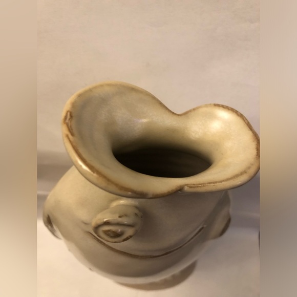 Vintage cream pottery drip glaze fish vase - Picture 2 of 6